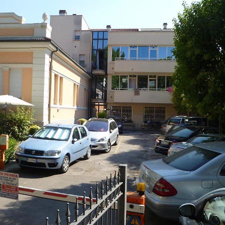 Hotel Al Dollaro Cattolica Esterno foto